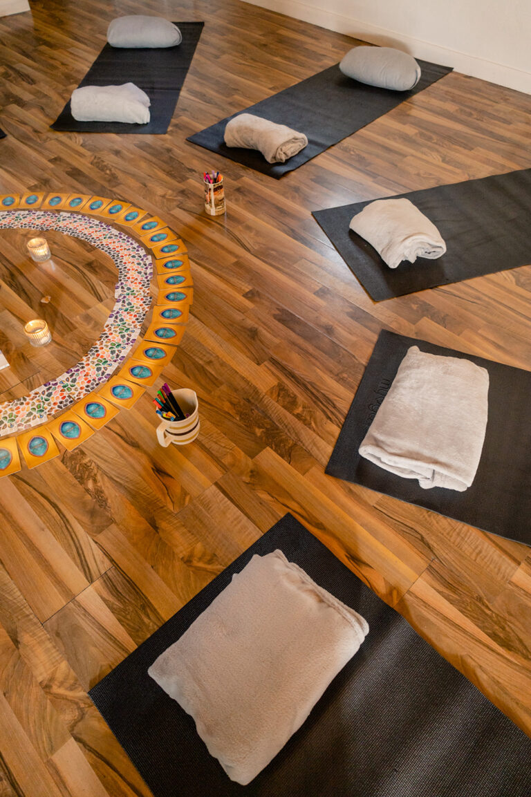 SM 2025 04 APR Jacks Old Cottage Mindful Morning with Emma by Flavia Reno 10 websize 768x1153